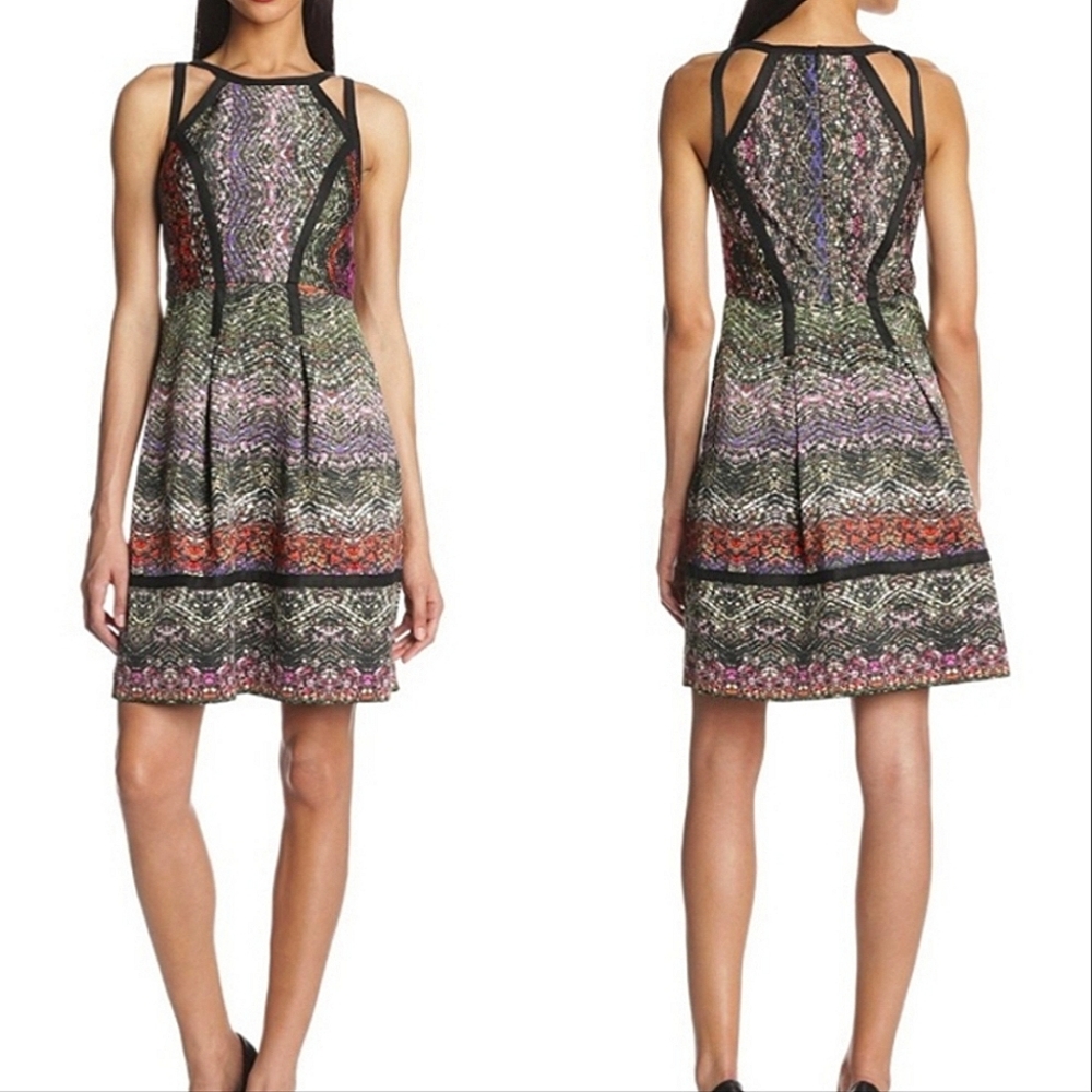 Ivy & Blu Sleeveless Dress Cutout Neckline Textured Black Trim, Size 2